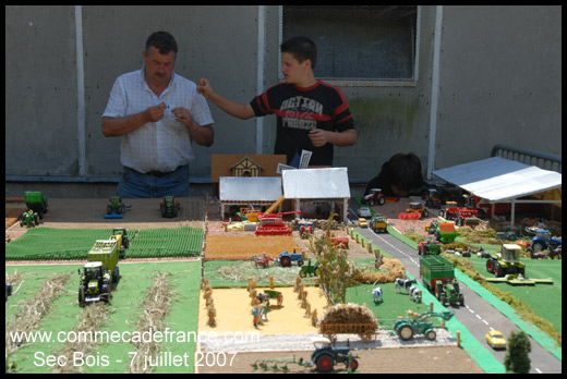 Construire une ferme en bois miniature